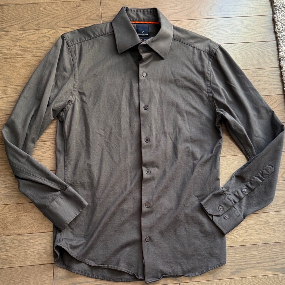 Men's Gray Button-Down Dress Shirt - Classic Collared Shirt